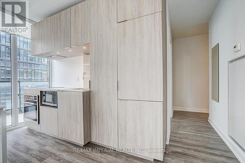 710 - 77 Shuter Street, Toronto, ON 