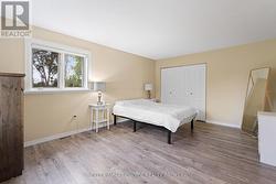 A large main bedroom. - 