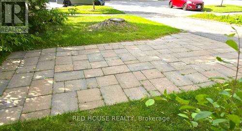 21B SOUTH BALSAM STREET , Uxbridge, Ontario L9P 1V2 2
