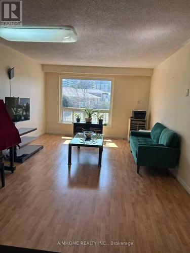 Upper - 17 Heatherside Drive, Toronto, ON 