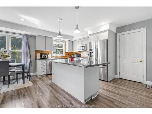 100 Argyle Crescent, Chatham, ON 