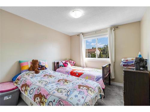 100 Argyle Crescent, Chatham, ON 
