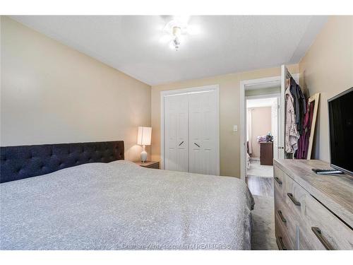 100 Argyle Crescent, Chatham, ON 