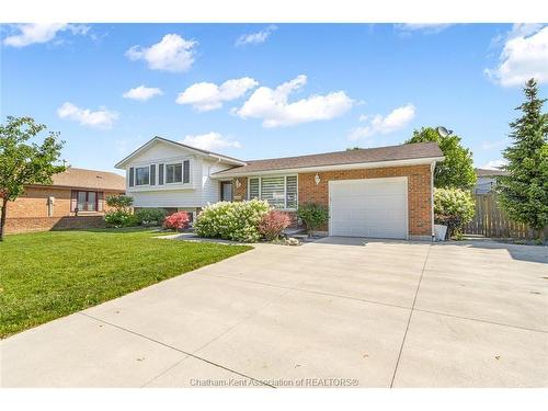 100 Argyle Crescent, Chatham, ON 