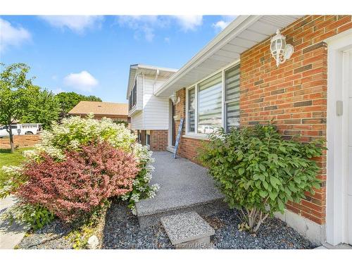 100 Argyle Crescent, Chatham, ON 