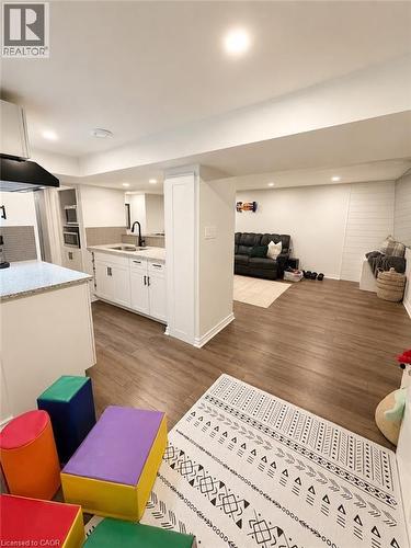 355 East 36Th Street, Hamilton, ON 