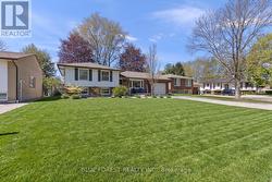 16 DELL DRIVE Strathroy-Caradoc (Sw), ON N7G 3N5
