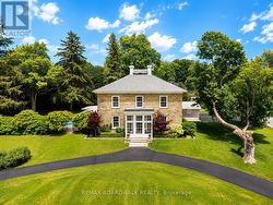 55 COCHRANE DRIVE Brockville, ON K6V 2Y9
