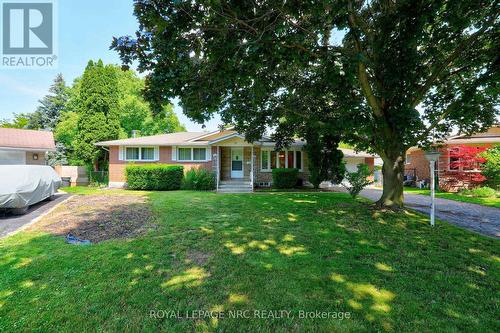 17 ST. LOUIS PLACE  St. Catharines (Lakeshore), ON L2M 1K1