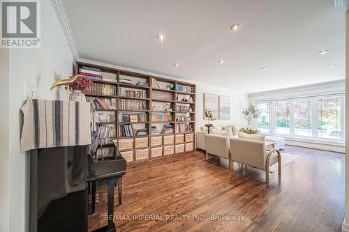 4 Quincy Crescent, Toronto, ON 