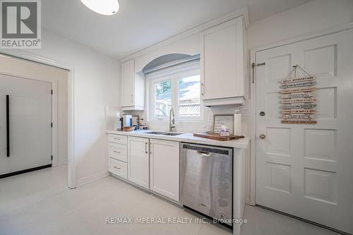 4 Quincy Crescent, Toronto, ON 