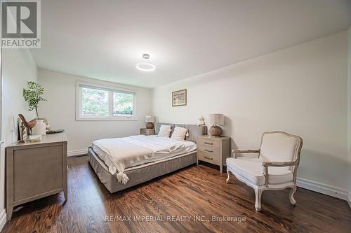 4 Quincy Crescent, Toronto, ON 