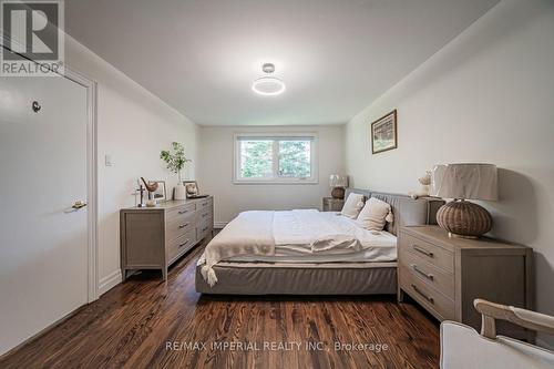 4 Quincy Crescent, Toronto, ON 