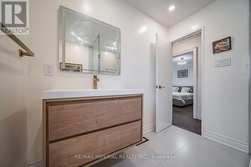 4 Quincy Crescent, Toronto, ON 