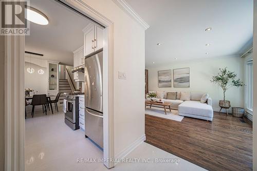 4 Quincy Crescent, Toronto, ON 