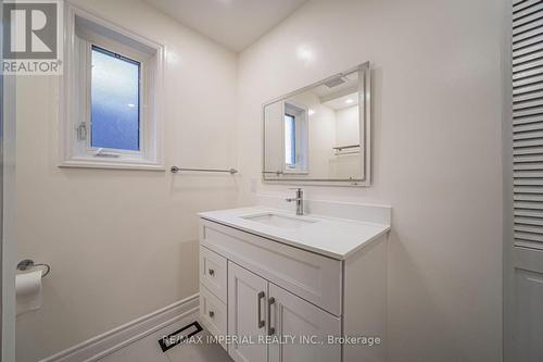 4 Quincy Crescent, Toronto, ON 