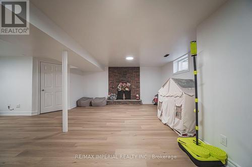 4 Quincy Crescent, Toronto, ON 