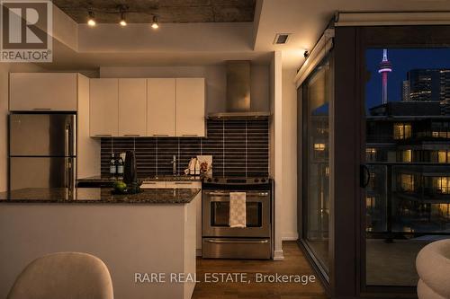 919 - 95 Bathurst Street, Toronto, ON - Indoor Photo Showing Kitchen