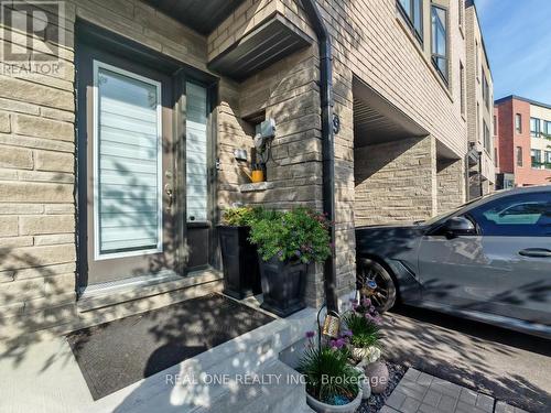 19 Woodstream Drive, Toronto, ON 