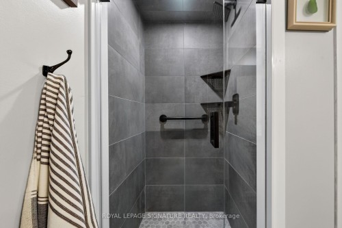 405-1237 North Shore Boulevard E, Burlington, ON - Indoor Photo Showing Bathroom