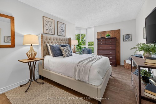 405-1237 North Shore Boulevard E, Burlington, ON - Indoor Photo Showing Bedroom