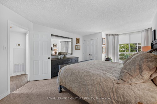 405-1237 North Shore Boulevard E, Burlington, ON - Indoor Photo Showing Bedroom