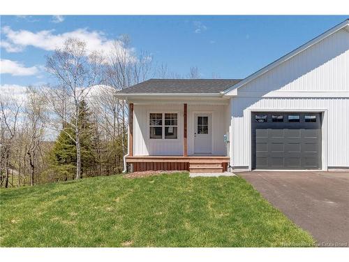 329 Hampton Rd, Quispamsis, NB 