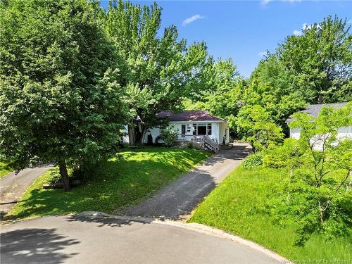 26 Chelsea Crt, Fredericton, NB 