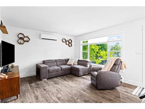 26 Chelsea Crt, Fredericton, NB 