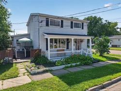 18 Atkinson AVE Moncton, NB E1C 7S1