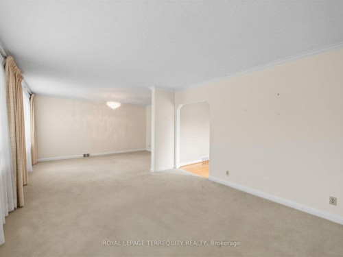359 Renforth Drive, Toronto, ON - Indoor Photo Showing Other Room
