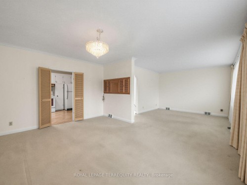 359 Renforth Drive, Toronto, ON - Indoor Photo Showing Other Room