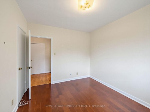 359 Renforth Drive, Toronto, ON - Indoor Photo Showing Other Room