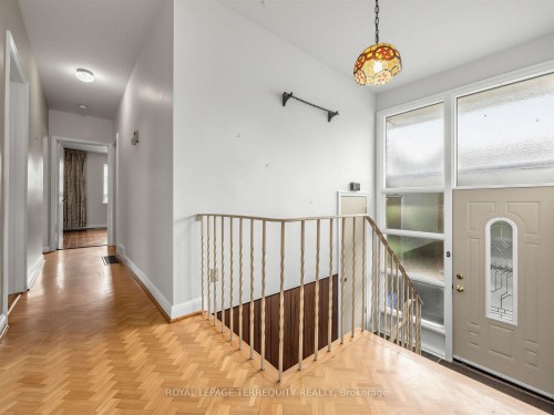 359 Renforth Drive, Toronto, ON - Indoor Photo Showing Other Room
