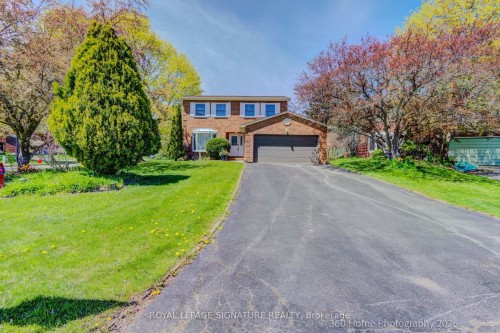 230 Lancaster Avenue  Newmarket, ON L3Y 5X2