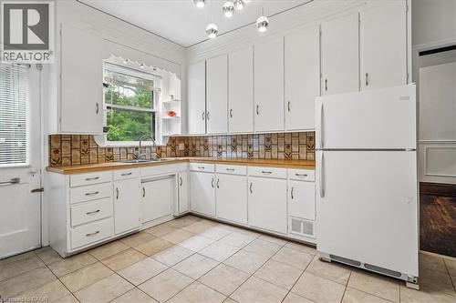 33 Saint Clair Avenue, Hamilton, ON 
