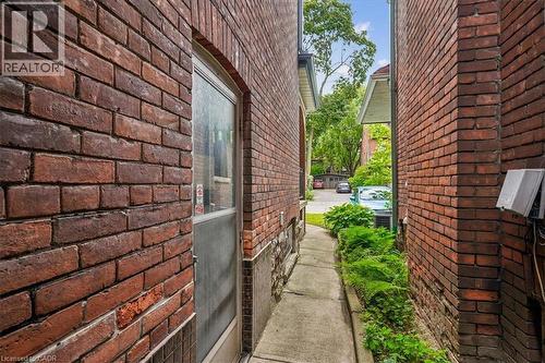 33 Saint Clair Avenue, Hamilton, ON 