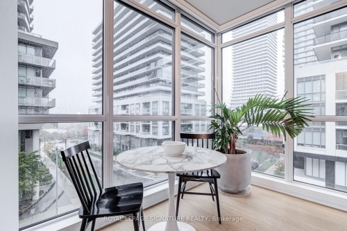 B415-60 Annie Craig Drive, Toronto, ON 