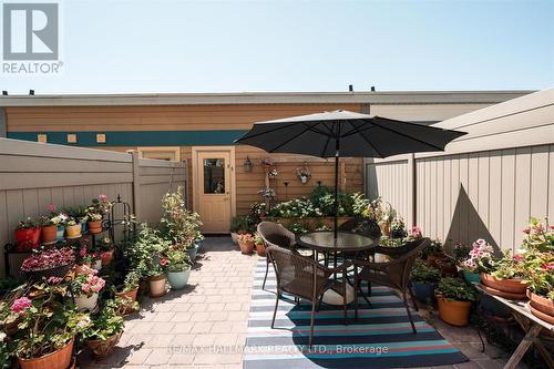 82 Woodbine Avenue, Toronto, ON 