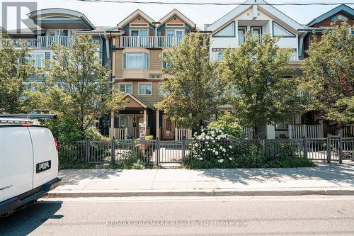 82 Woodbine Avenue, Toronto, ON 