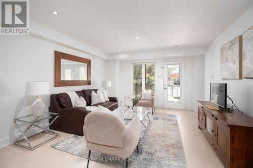 82 Woodbine Avenue, Toronto, ON 