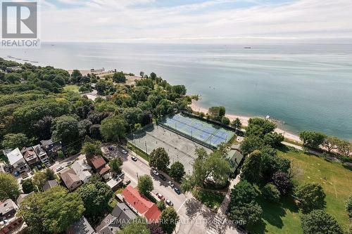 82 Woodbine Avenue, Toronto, ON 