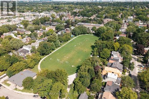 82 Woodbine Avenue, Toronto, ON 