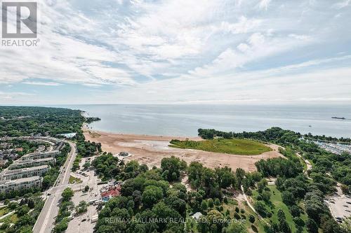 82 Woodbine Avenue, Toronto, ON 