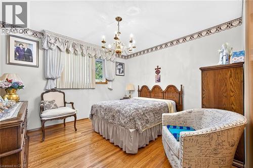 11 Fassett Avenue, Hamilton, ON - Indoor Photo Showing Bedroom