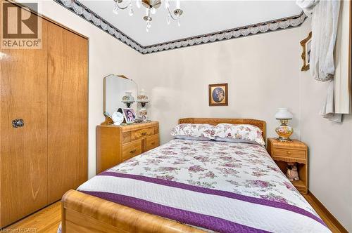 11 Fassett Avenue, Hamilton, ON - Indoor Photo Showing Bedroom