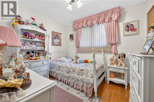 11 Fassett Avenue, Hamilton, ON - Indoor Photo Showing Bedroom