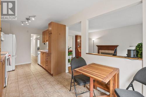 Spacious Kitchen w/breakfast area. - 70 College Circle, Ottawa, ON 