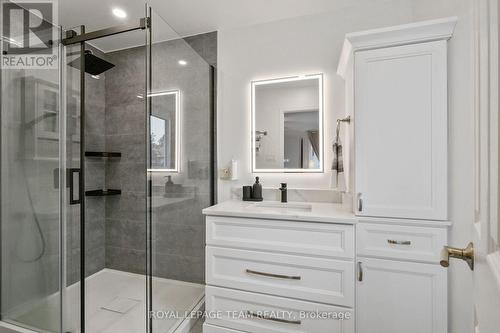 Updated 3pc Ensuite. - 70 College Circle, Ottawa, ON 