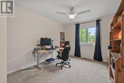 Good sized Bedroom. - 